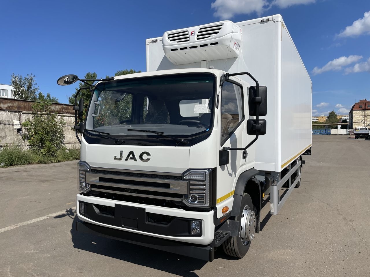 JAC N 120  