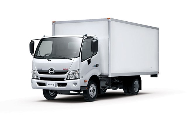 HINO 300 720 ИЗОТЕРМИЧЕСКИЙ