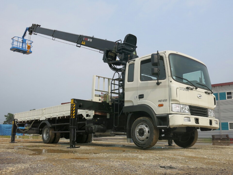 КРАН-МАНИПУЛЯТОР HIAB 160T НА БАЗЕ ШАССИ HYUNDAI HD120