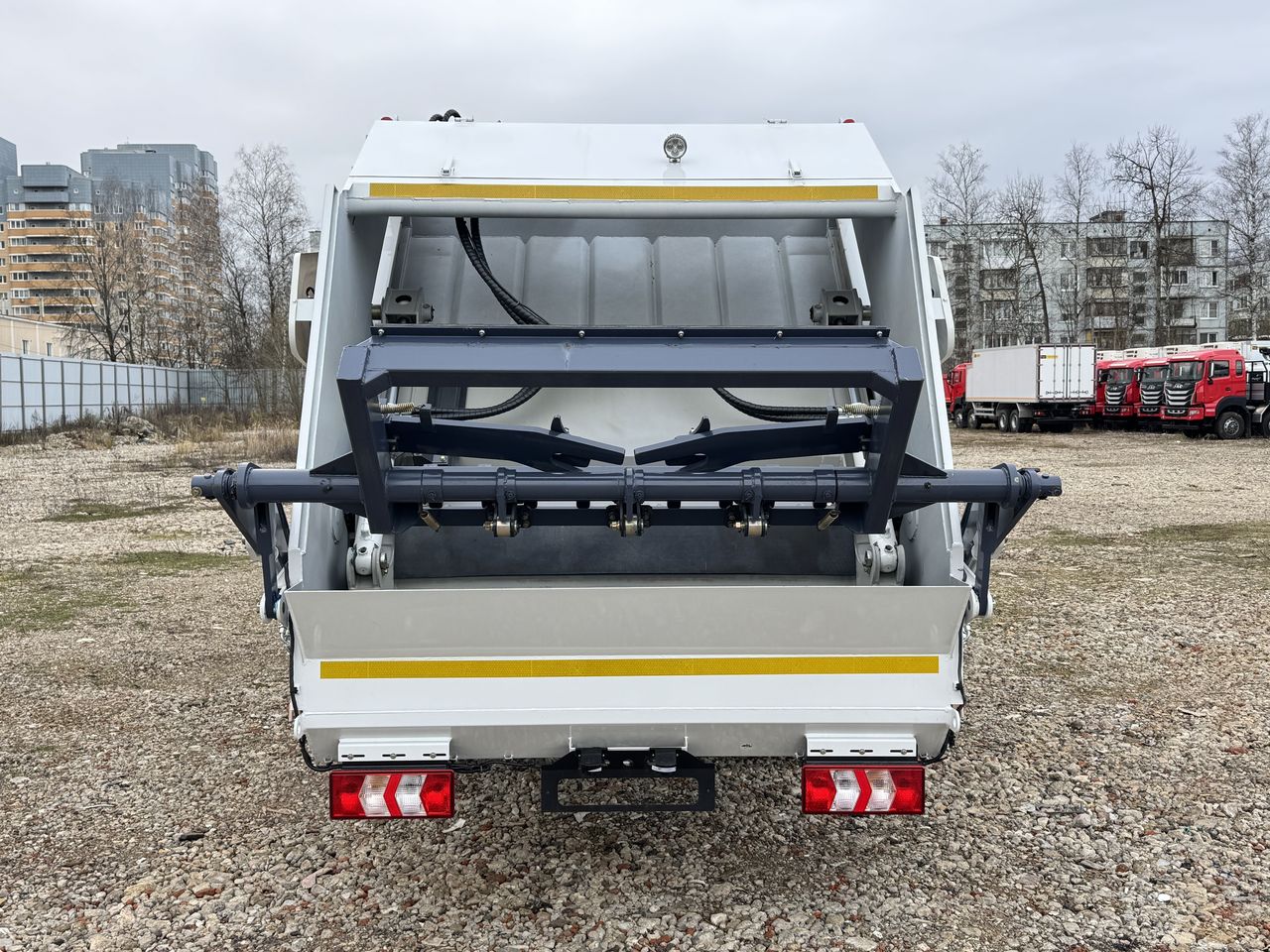 JAC N120 FULONGMA мусоровоз вид сзади