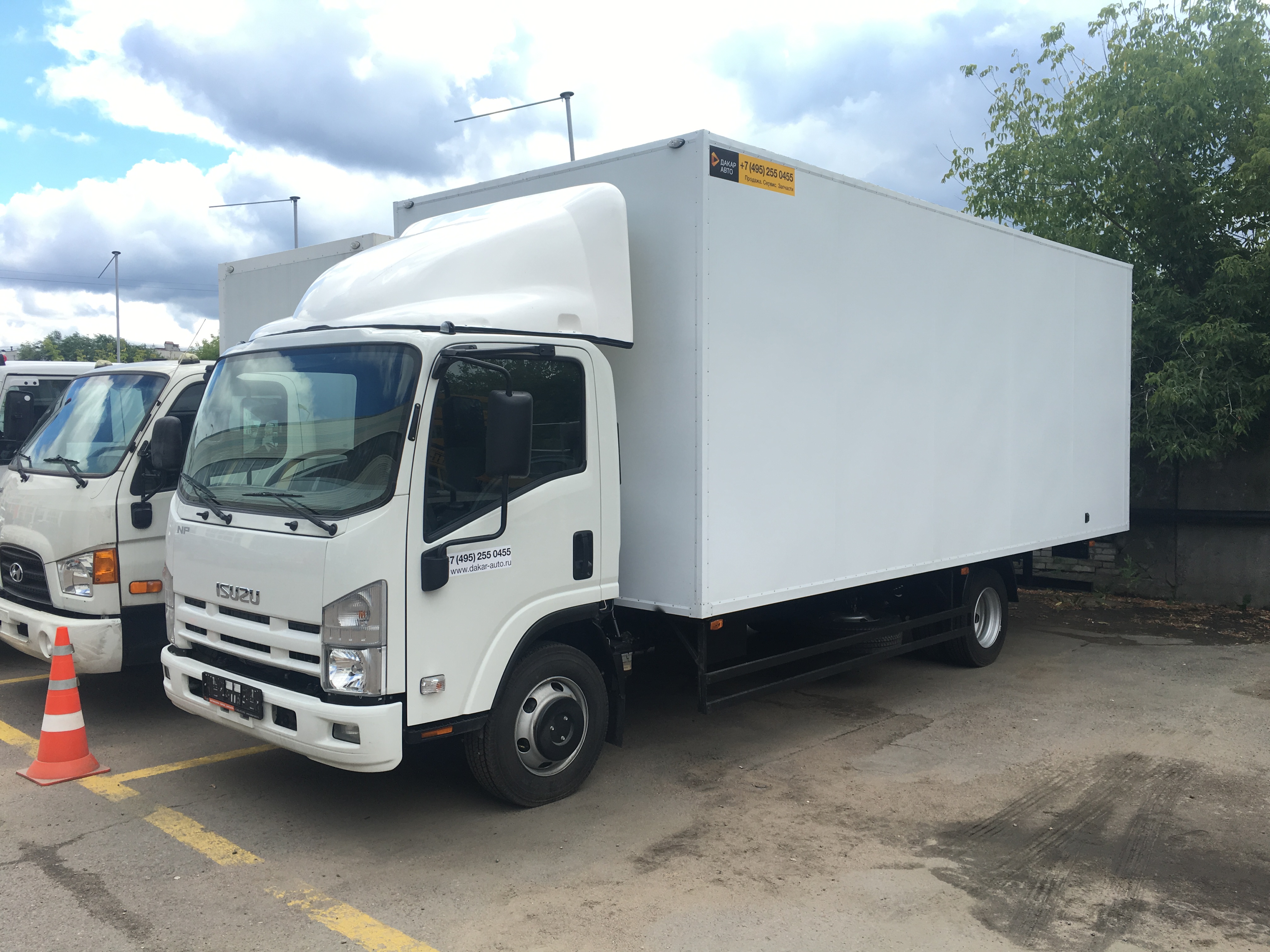 ISUZU NPR80LM ПРОМТОВАРНЫЙ ФУРГОН (6,8×2,5×2,5м)